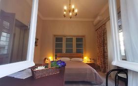 The Traditional Athenian House For 6, Near Metro